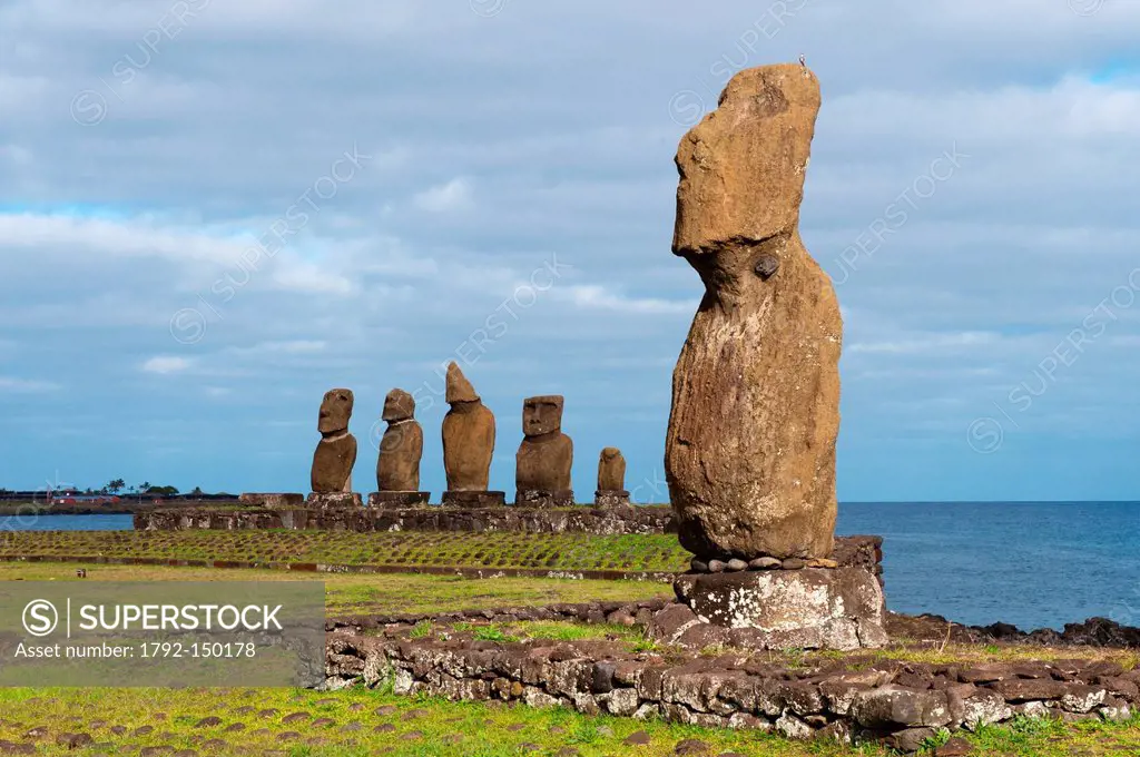 Chile, Easter Island Rapa Nui, site listed as World Heritage by UNESCO, Tahat Archaeolocical Complex, Ahu Tahai and Ahu Vai Uri