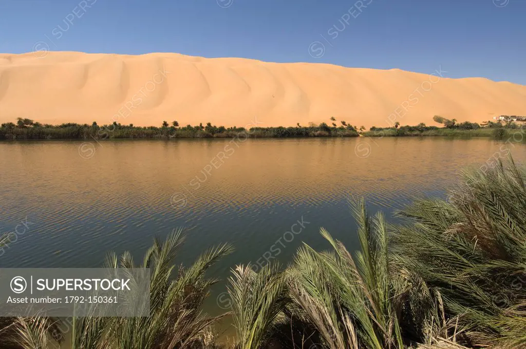 Libya, Fezzan, Sahara desert, Erg Awbari, Gabroun lake