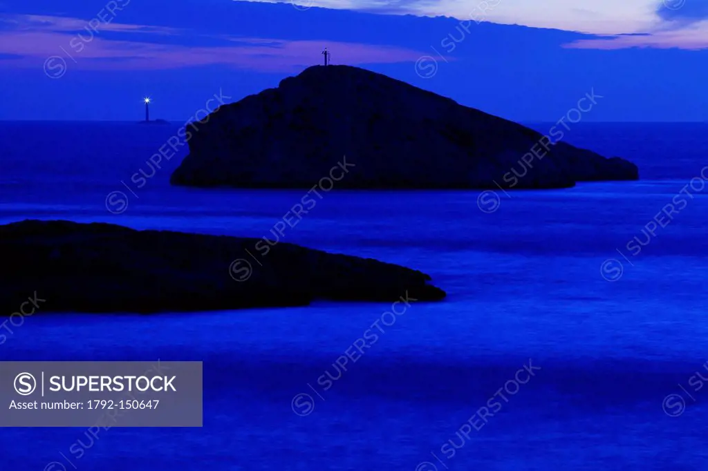France, Bouches du Rhone, Marseille, 8th arrondissement, Les Goudes, Cap Croisette, Planier Lighthouse in the background