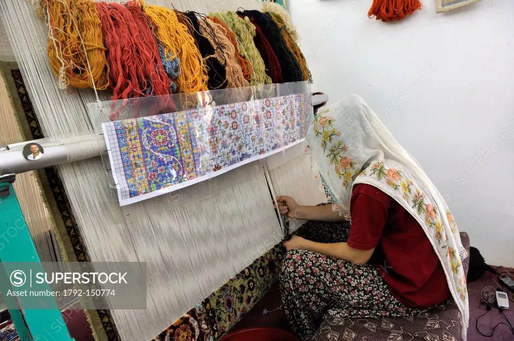 Turkey, Central Anatolia, Cappadocia, Goreme Valley, Avanos, carpet factory and shop