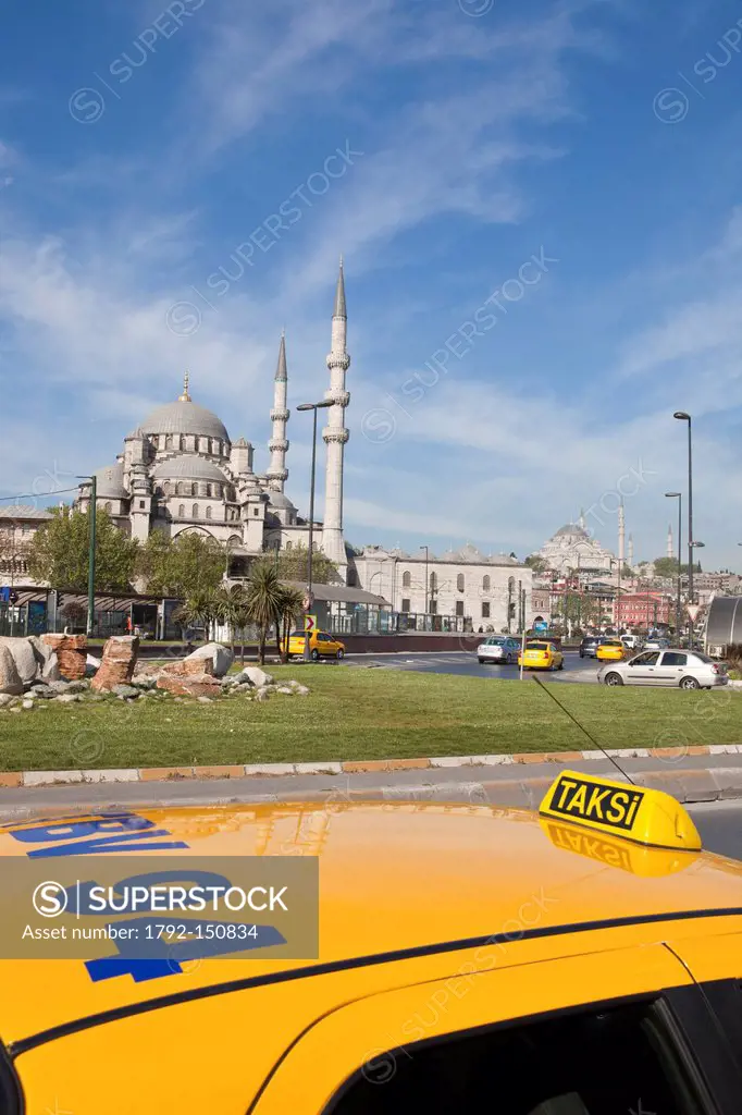 Turkey, Istanbul, historical centre listed as World Heritage by UNESCO, Eminonu district, taxi and Yeni Cami New Mosque in the background
