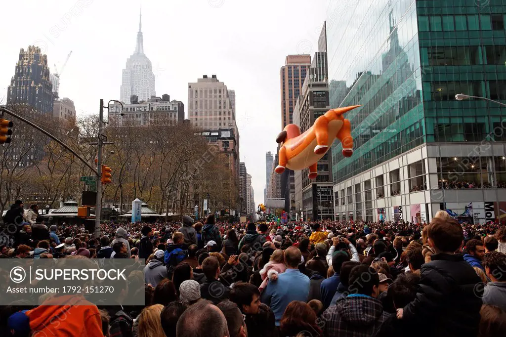 United States, New York City, Manhattan, Midtown, Macy´s parade during Thanksgiving Day on the 7th avenue