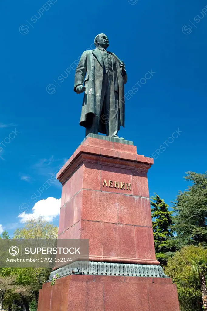 Ukraine, Crimea, Yalta statue of Lenin
