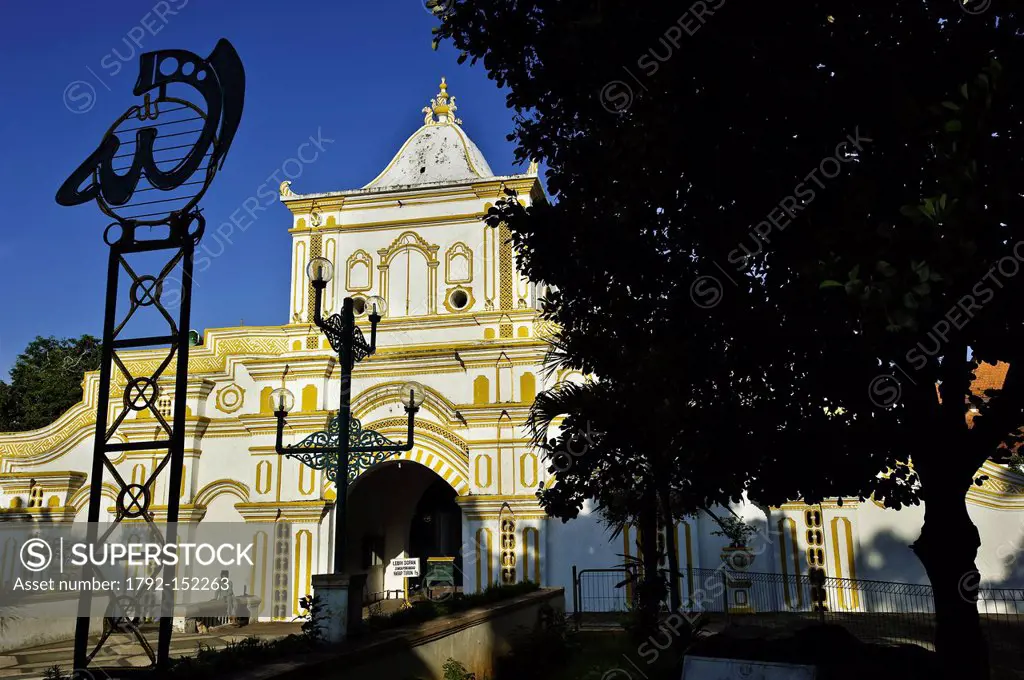 Indonesia, Java, East Java Province, Madura Island, Sumenep, facing Taman Adipura Park, Great Mosque