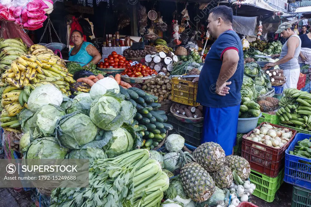 Nicaragua, Matagalpa province, Matagalpa, fruits and vegetables in the market