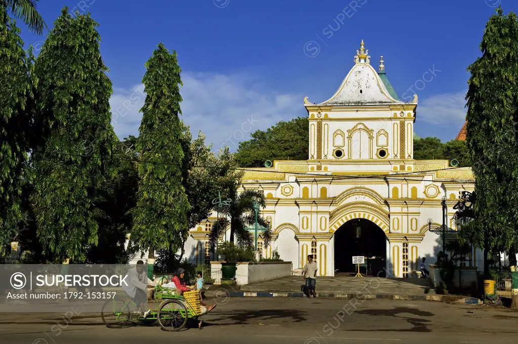 Indonesia, Java, East Java Province, Madura Island, Sumenep, facing Taman Adipura Park, Great Mosque