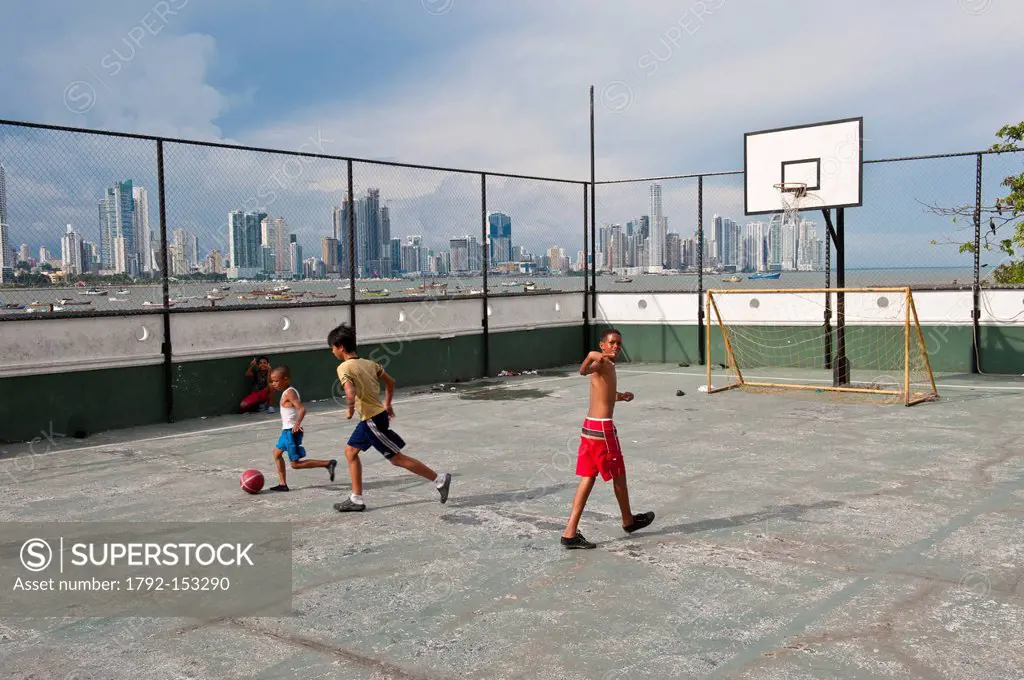 Panama, Panama City, historic town listed as World Heritage by UNESCO, Casco Antiguo, Barrio San Felipe, basketball court