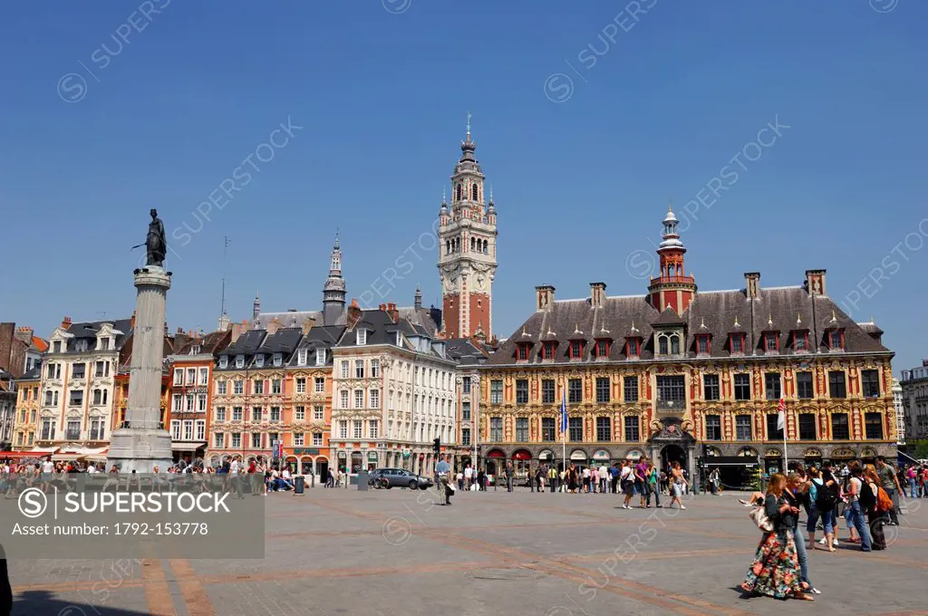 France, Nord, Lille, Place du General de Gaulle or Grand Place with the statue of the goddess on his column and the belfry and the old stock exchange