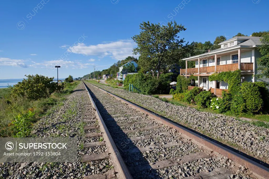 Canada, Quebec province, Charlevoix region, St Irenee, the railway runs along the St Lawrence River