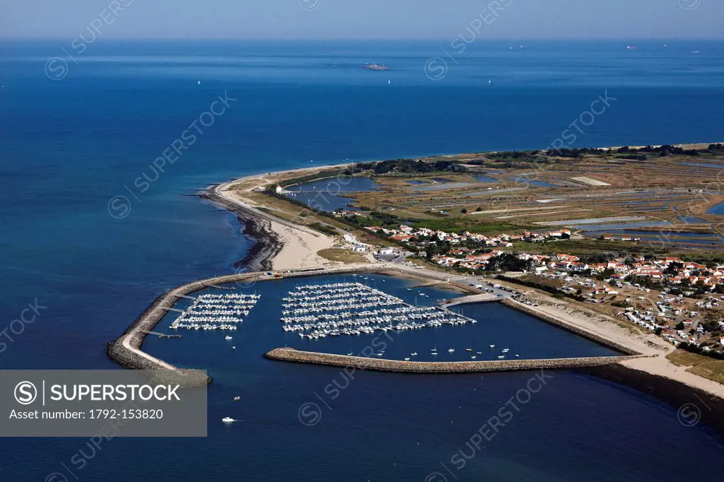 France, Vendee, Ile de Noirmoutier, L´Epine, Pointe du Devin, Morin Harbour aerial view