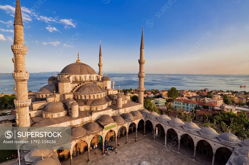 Turkey, Istanbul, historical centre listed as World Heritage by UNESCO, Sultanahmet District, Sultan Ahmet Camii (Blue Mosque)