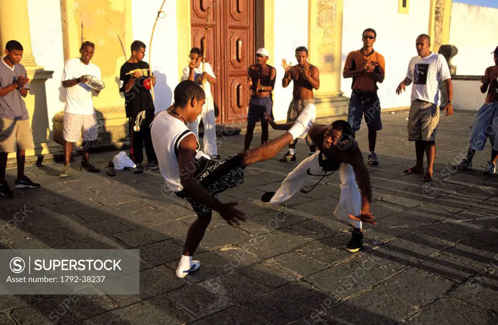 Brazil, Pernambouco state, Olinda, a spectacle of capoeira (typical danse)