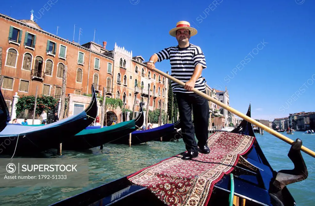 Italy, Venetia, Venice, gondolier on the Grand Canal