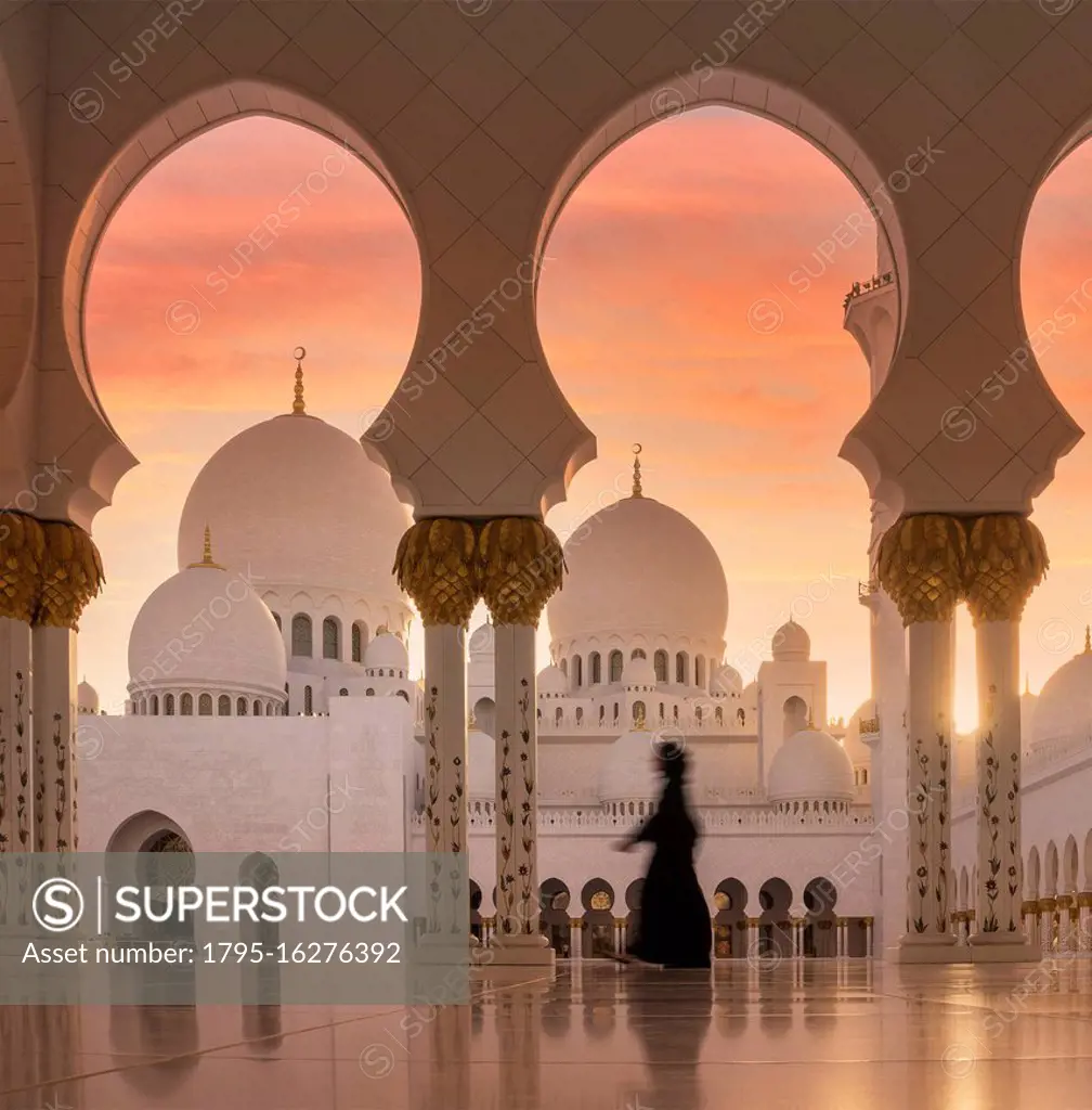 United Arab Emirates, Abu Dhabi, Mosque at sunset