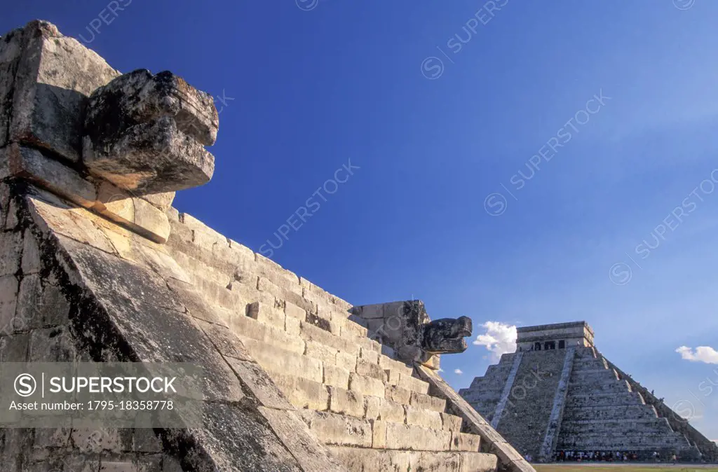 Mexico, Yucatan, Chichen Itza, Maya ruins
