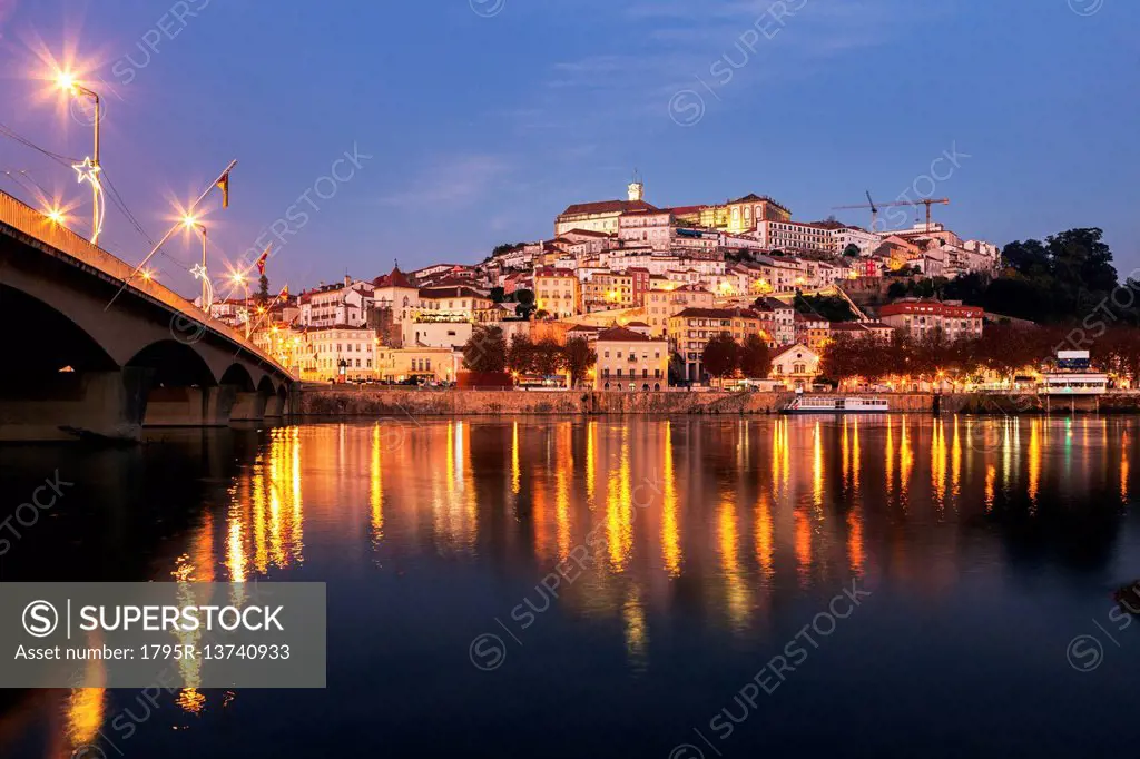 Portugal, Coimbra, Panorama of Coimbra across Mondego River