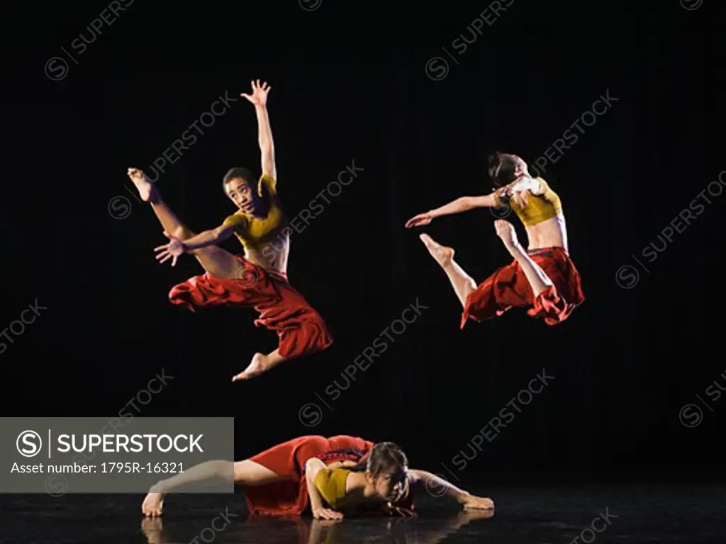Modern dance troupe