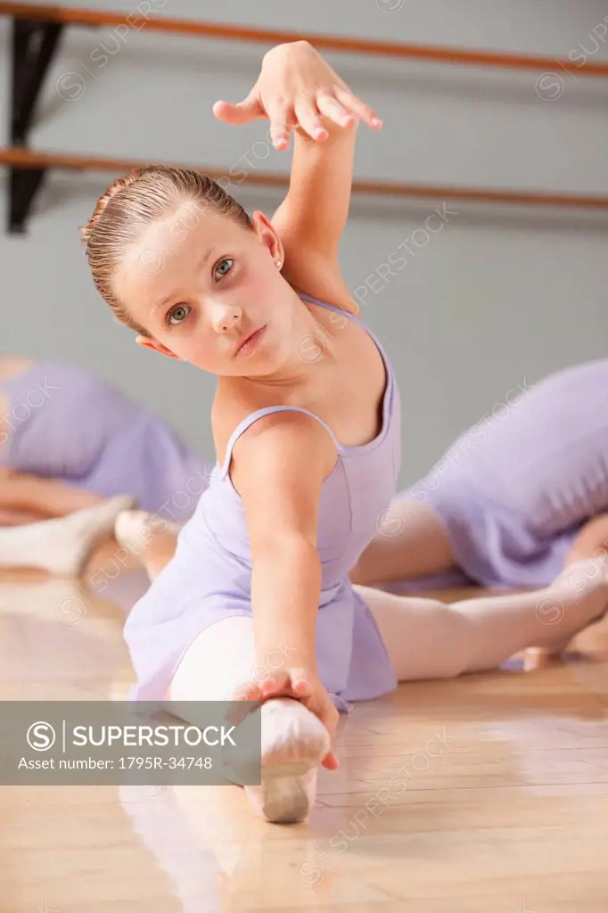 Portrait of female ballet dancer 6_7 in dance studio