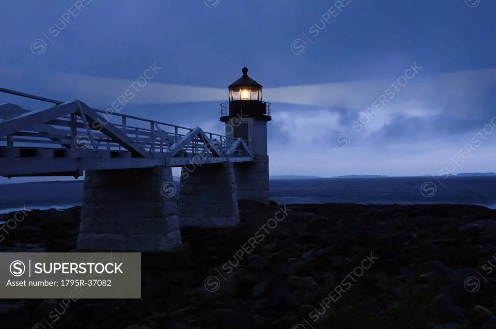 Lighthouse beacon
