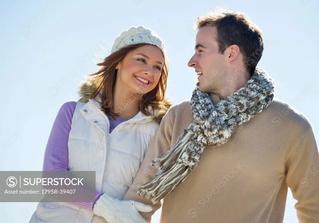 USA, New Jersey, Jersey City, Portrait of young couple