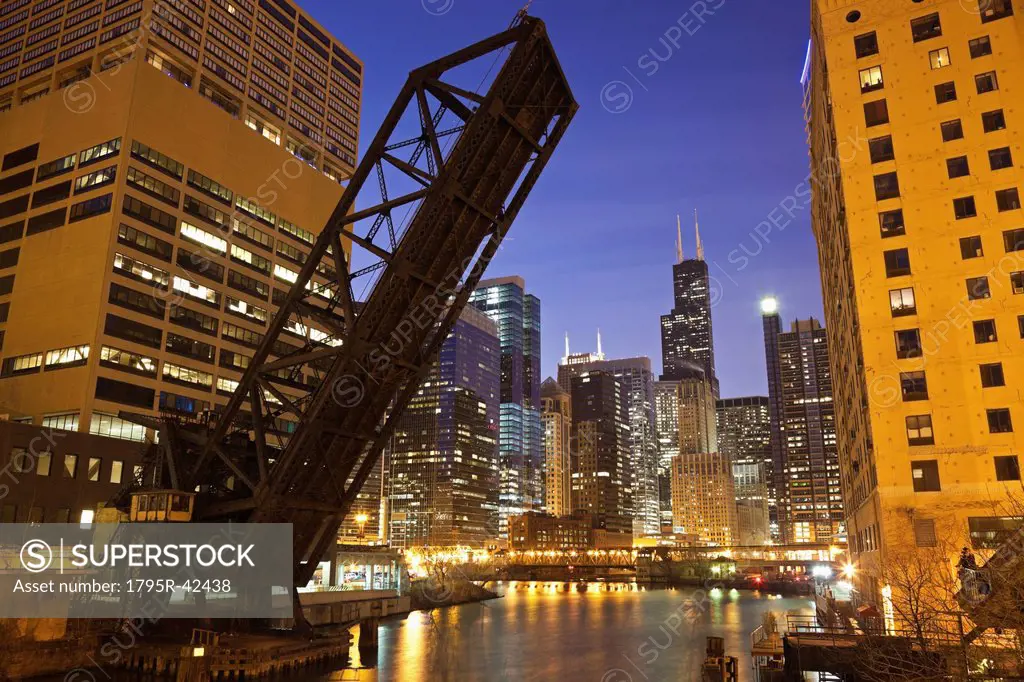 USA, Illinois, Chicago, Chicago River illuminated at night