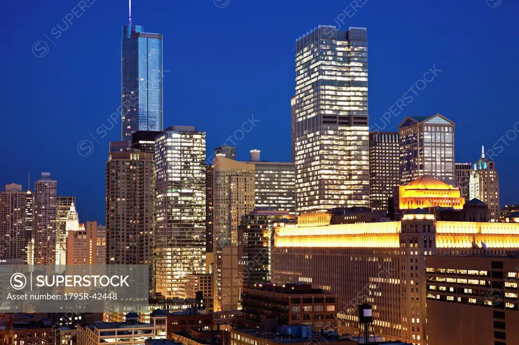USA, Illinois, Chicago, Skyline with Merchandise Mart illuminated at night