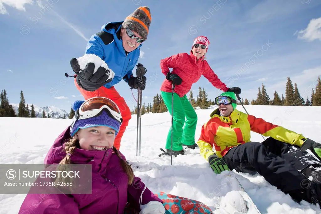 USA, Colorado, Telluride, Three_generation family with girl 10_11 during ski holiday