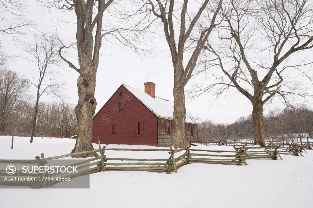 USA, New Jersey, Morristown, Morristown National Historical Park, Jockey Hollow, Tempe Wick House in winter