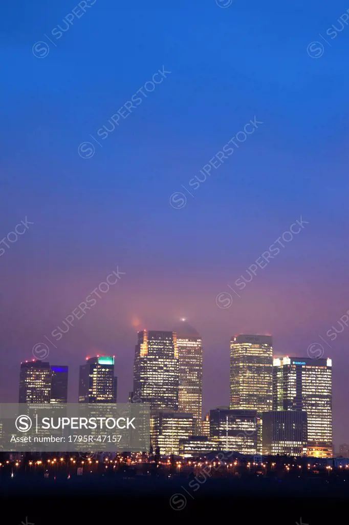 UK, London, Canary Wharf at dusk