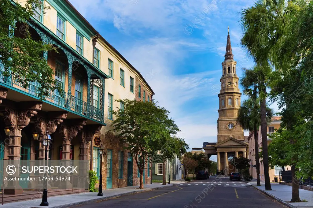 USA, South Carolina, Charleston, Church Street, Dock Street Theater, St. Philip´s Church