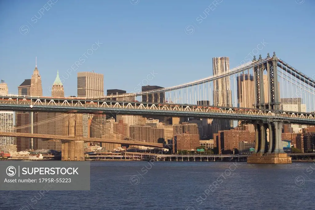USA, New York State, New York City, Manhattan, Brooklyn Bridge and skyscrapers of Manhattan