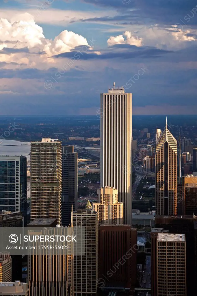 USA, Illinois, Chicago, AON Center, Aqua Building and Prudential Building in downtown district