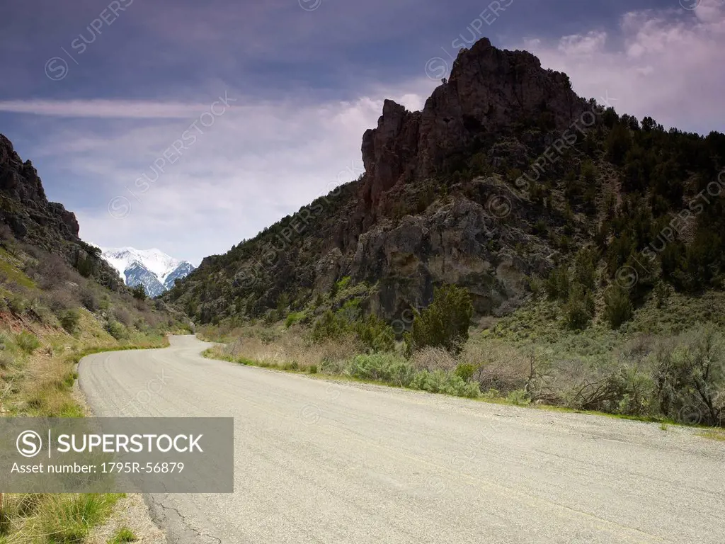 USA, Utah, Scenic view of desert road