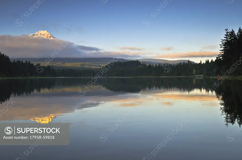 USA, Oregon, Multnomah County, Trillium Lake
