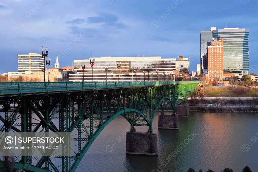 USA, Tennessee, Knoxville, Skyline with bridge