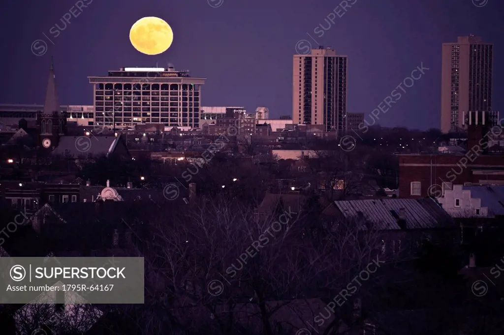 USA, Illinois, Chicago skyline with full moon