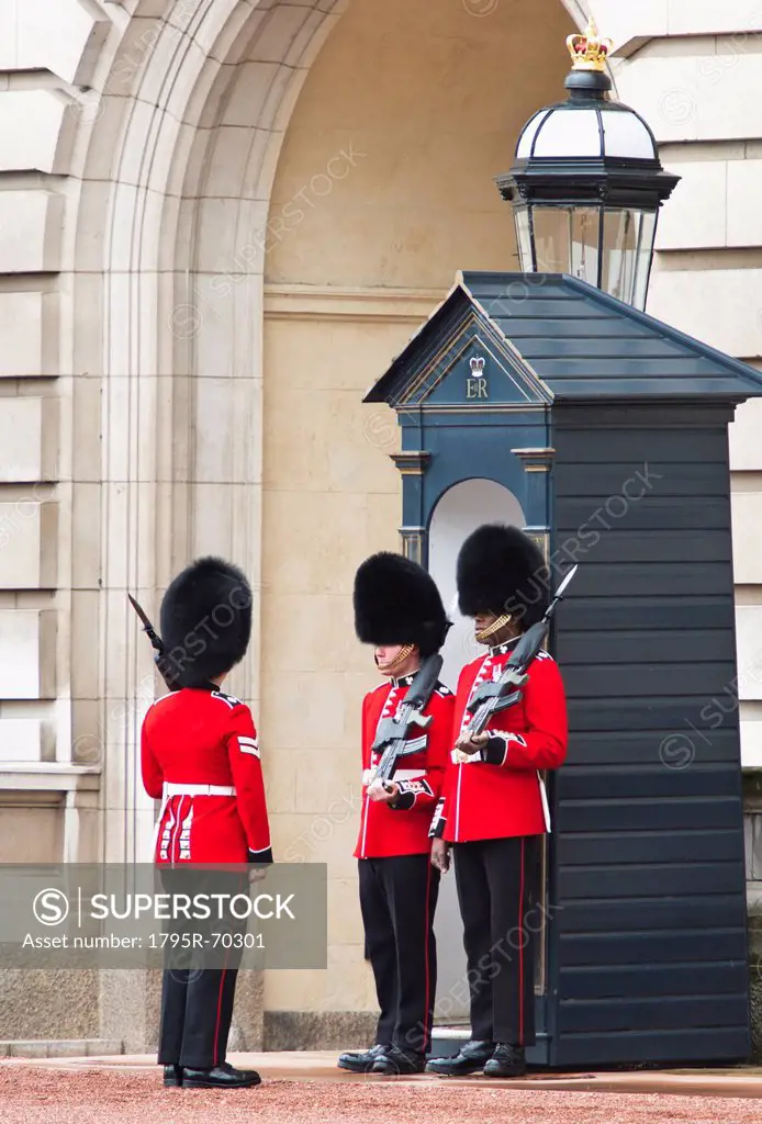 UK, London, Honor Guards