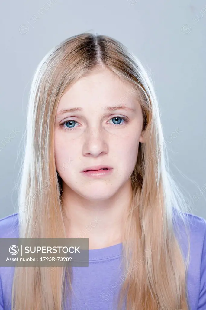 Portrait of teenage girl 14_15, studio shot