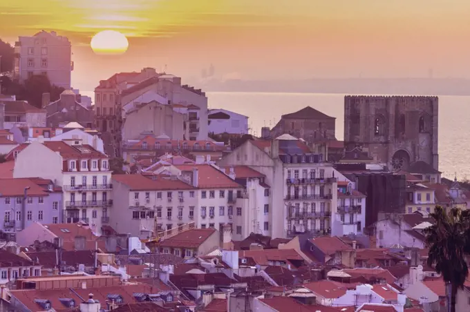 Portugal, Lisbon, Town buildings at sunrise