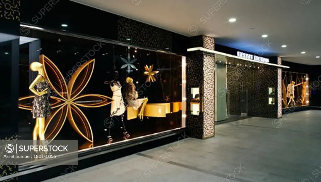 HARVEY NICHOLS DEPARTMENT STORE, KANYON SHOPPING MALL, ISTANBUL, TURKEY, EXTERIOR OF THE FRONT OF THE STORE AT NIGHT, FOUR IV DESIGN