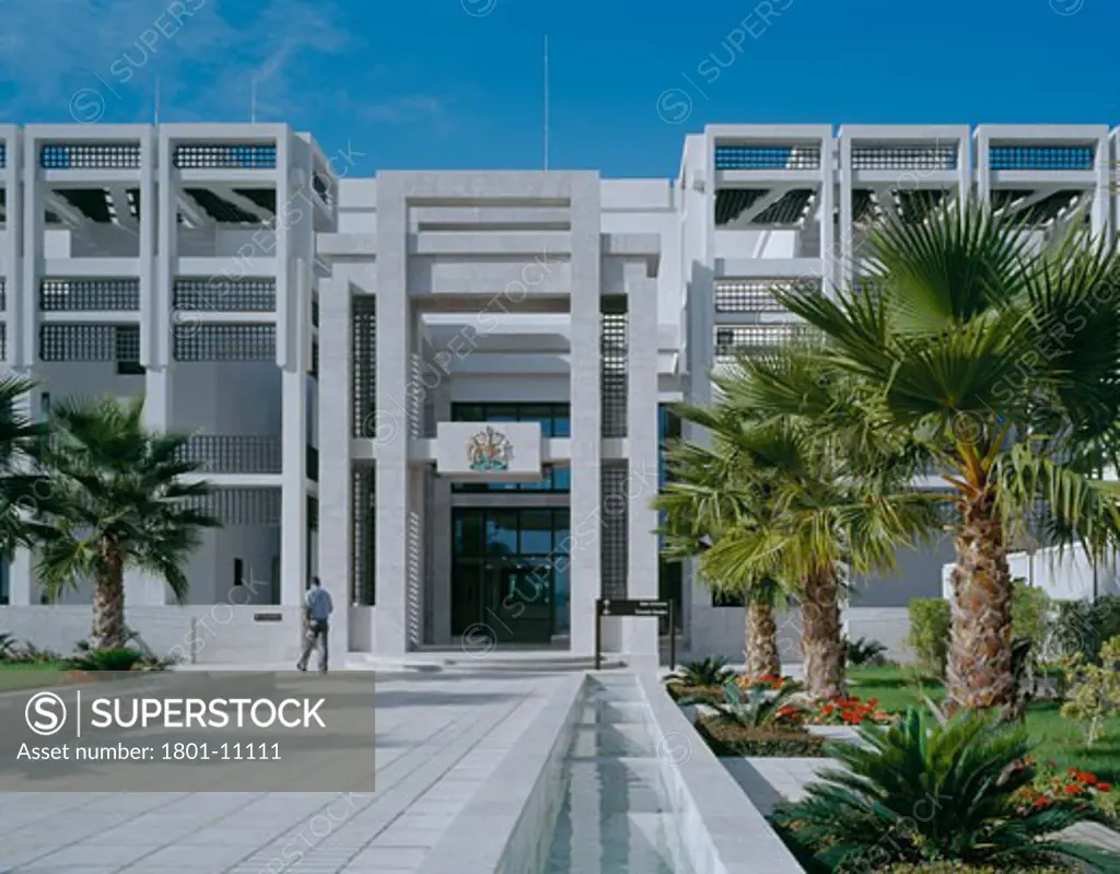 BRITISH EMBASSY, TUNIS, TUNISIA, FRONT WITH WATER FEATURE, FANDC OFFICE (ANDY SLATER)