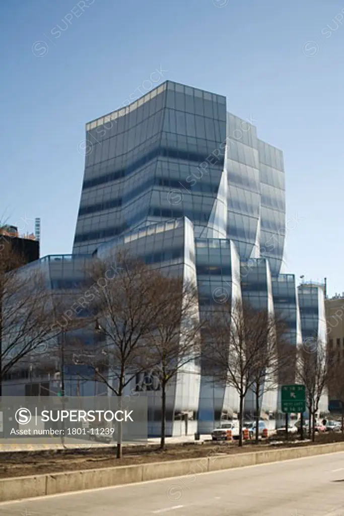 IAC, 555, W 18TH STREET, NEW YORK, NEW YORK, UNITED STATES, GENERAL VIEW FROM 11TH AVENUE, FRANK GEHRY