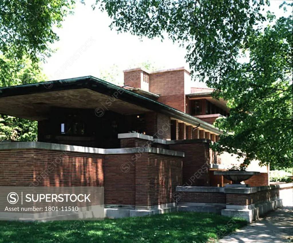 PRIVATE HOUSE, ILLINOIS, UNITED STATES, OBLIQUE EXTERIOR, FRANK LLOYD WRIGHT