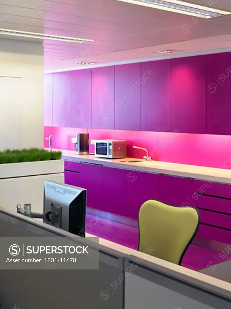 LEND LEASE OFFICES, 19 HANOVER SQUARE, LONDON, W1 OXFORD STREET, UNITED KINGDOM, OFFICE KITCHEN, FLETCHER PRIEST
