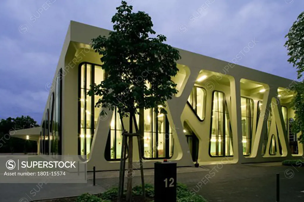 MENSA, KARLSRUHE, BADEN-WURTTEMBERG, GERMANY, DUSK VIEW OF THE WEST ELEVATION WITH CANOPY ENTRANCE, J. MAYER H.