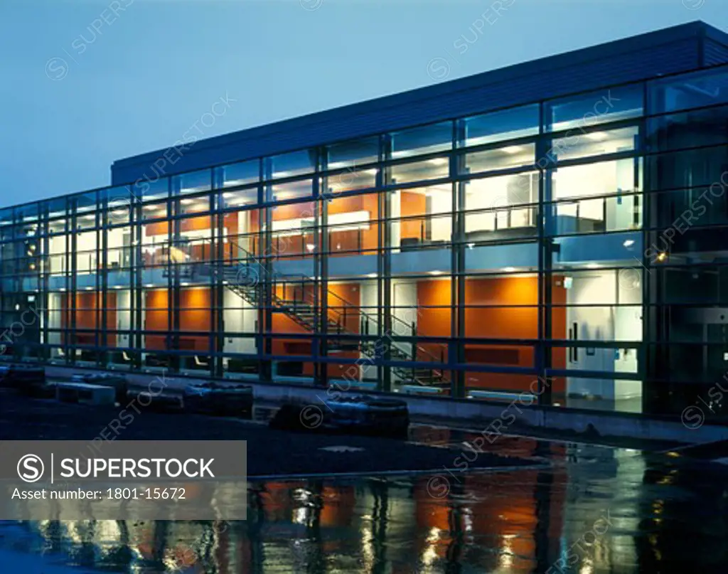 POSTGRADUATE STATISTICS CENTRE, UNIVERSITY OF LANCASTER, LANCASTER, LANCASHIRE, UNITED KINGDOM, EAST ELEVATION NIGHT, JOHN MCASLAN AND PARTNERS