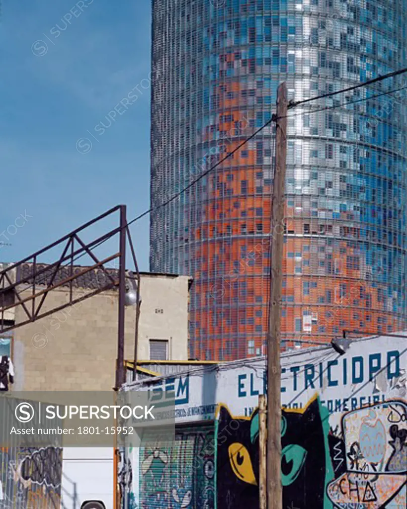 TORRE AGBAR, BARCELONA, SPAIN, VIEW WITH LOCAL BUILDINGS, JEAN NOUVEL