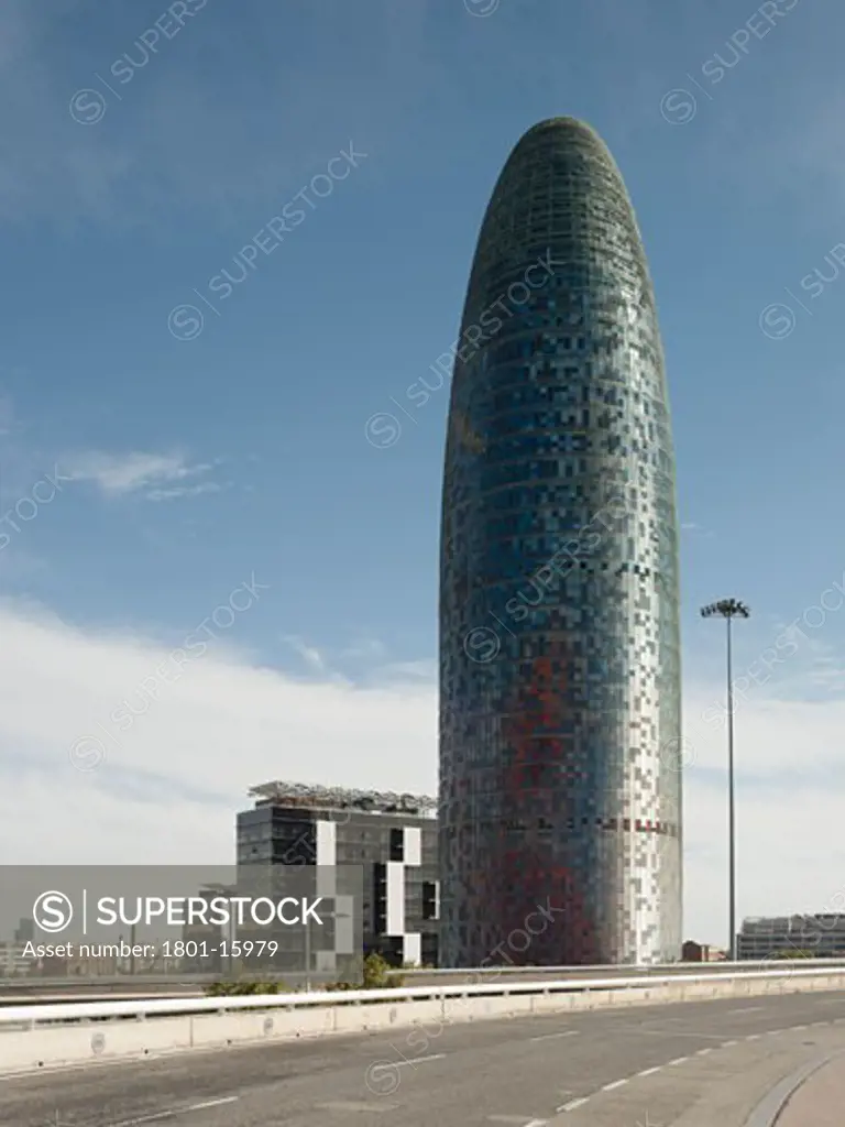 TORRE AGBAR, BARCELONA, SPAIN, TOWER WITH ROAD AND HOTEL, JEAN NOUVEL