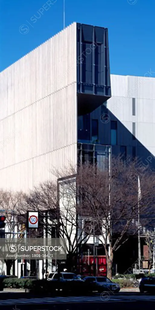 ONE OMOTESANDO, KITAAOYMA, MINATOKU, TOKYO, JAPAN, DETAIL OF FACADE SHOWING BOARDROOM WINDOW, KENGO KUMA & ASSOCIATES