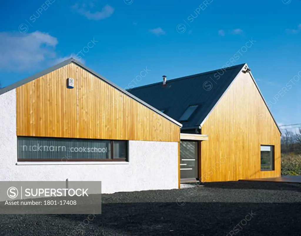 NICK NAIRN COOK SCHOOL, LAKE OF MENTEITH, PORT OF MENTEITH, STIRLINGSHIRE, UNITED KINGDOM, EXTERIOR, LISA LE-GROVE